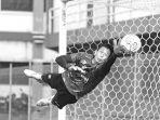 Kiper-Persib-latihan-jelang-lawan-Bhayangkara-FC-di-Piala-Presiden-2022-21062022.jpg