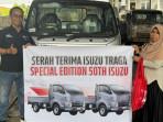 Konsumen-Asal-Jambi-Jadi-Pemilik-Beruntung-Isuzu-Traga-50th-Special-Edition.jpg