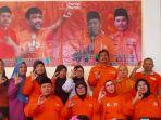 Para-buruh-yang-tergabung-dalam-Partai-Buruh-Provinsi-Jambi-memilih-jalur-diskusi-u.jpg