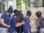 Penyebab-Kaki-Ammar-Zoni-Diborgol-Kala-ke-Nusakambangan-Eks-Petinggi-Polri-Sebut-Pantas-Berat-Ini.jpg