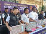 Polda-Jambi-rilis-kasus-korupsi-PT-Pelindo.jpg