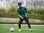 Pratama-Arhan-latihan-di-Tokyo-Verdy.jpg