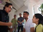 Raffi-Ahmad-Nagita-Slavina-dan-Hotman-Sitompul-2472022.jpg