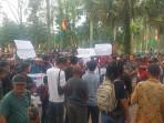 Sejumlah-petani-yang-bermitra-ke-PT-Tebo-Indah-TI-dan-10-desa.jpg
