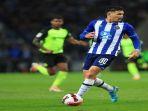 Striker-Porto-Evanilson.jpg