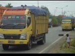 TRUK-BATU-BARA-PARKIR.jpg
