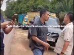 Viral-debt-collector-menagih-paksa-kendaraan-konsumen-di-pinggir-jalan.jpg