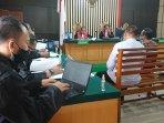 amidi-saat-memberi-kesaksian-di-persidangan-jumat.jpg