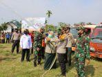 bupati-dan-kapolres-muarojambi-saat-apel-siaga-karhutla.jpg