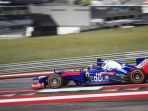 dani-pedrosa-saat-menjajal-mobil-f1-milik-tim-toro-rosso_20180706_193543.jpg