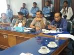 demo-pedagang-ke-dprd_20160321_114535.jpg