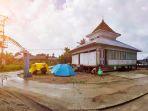 ekpedisi-lilik-gunawan-di-masjid-al-istiqomah-desa-pasar-rebo-bram-itam.jpg