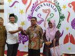 foto-bersama-dr-dr-herlambang-spog-bersama-istri-dan-prof-h-johni-najwan.jpg