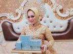 foto-wanita-yang-memegang-mahar-dan-uang-panai-sangat-fantastis.jpg