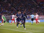 gini-wijnaldum-ciptakan-gol-perdananya-untuk-psg-di-liga-champions.jpg
