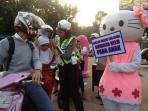 hello-kitty-helm-polisi-pasang_20150414_095116.jpg