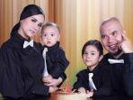 instagram-ahmad-dhani-mulan-jameela-dan-anak-anaknya_20180227_103414.jpg