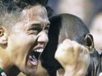 irfan-bachdim-rayakan-gol-dengan-boaz-solossa_20170902_162108.jpg