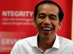 jokowi-tertawa_20180322_161419.jpg