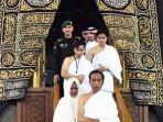 jokowi-umroh-dan-diberi-kesempatan-masuk-ke-dalam-kakbah.jpg