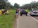 kecelakaan-di-sarolangun-mobil-bok-vs-suzuki-swift-adu-kambing-1-orang-meninggal.jpg