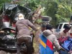 Dua Orang Meninggal usai Pikap Terjun ke Jurang 25 Meter di Jalan Sungai Penuh-Tapan