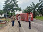 kecelakaan-tunggal-di-batanghari-bus-pengangkut-penumpang-dari-sumatera-barat-terbalik.jpg