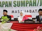 ketua-dprd-bungo-jumari-ari-wardoyo-tengah.jpg