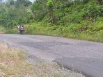 kondisi-jalan-lintas-tebo-rimbo-bujang-mulai-rusak-dan-berlobang.jpg