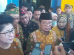 menteri-kesehatan-nila-f-moeloek_20180410_120735.jpg