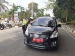 ops-patuh-polres-sarolangun-ada-kendaraan-dinas-yang-mati-pajak-ada-yang-diganti-dengan-plat-hitam.jpg