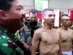 panglima-tni-hadi-tjahjanto-saat-mewawancarai-pria-prancis-yang-ikut-seleksi-calon-taruna.jpg