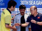pelatih-timnas-thailand-akira-nishino-dan-pelatih-timnas-u-23-indonesia-indra-sjafri.jpg