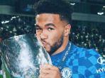 pemain-chelsea-reece-james.jpg