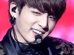 perlakuan-manis-jungkook-bts-ke-army-di-panggung-sumpah-bikin-ngiri.jpg