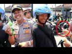 polisi-kudus-beri-100-ribu.jpg