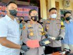 polres-sarolangun-mengamankan-16-kg-emas-dari-penampung-emas-hasilo-peti-di-sarolangun.jpg