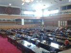 rapat-paripurna-dprd-provinsi-jambi_20150706_112534.jpg