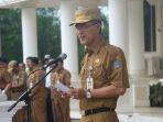 sekda-tanjab-barat-memimpin-upacara.jpg