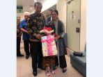 shakira-aurum-putri-denada-dan-jenrry-saat-berfoto-dengan-presiden-jokowi-dan-ibu-iriana.jpg