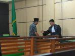 solikin-dituntut-jpu-1-tahun-6-bulan.jpg