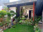taman-di-depan-rumah-rogaya.jpg