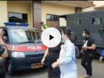 tangkapan-layar-video-pelaku-wanita-yang-nekat-melakukan-oral-seks.jpg