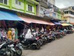 toko-sepatu-saudara-yang-berlokasi-di-kecamatan-pasar-jambi-minggu-212020-ramai-pengunjung.jpg
