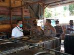 wakapolda-jambi-gerebek-gudang-minyak-ilegal-di-mendalo.jpg