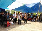 warga-mandiangin-sarolangun-melakukan-unjuk-rasa-di-kantor-bupati-sarolangun.jpg