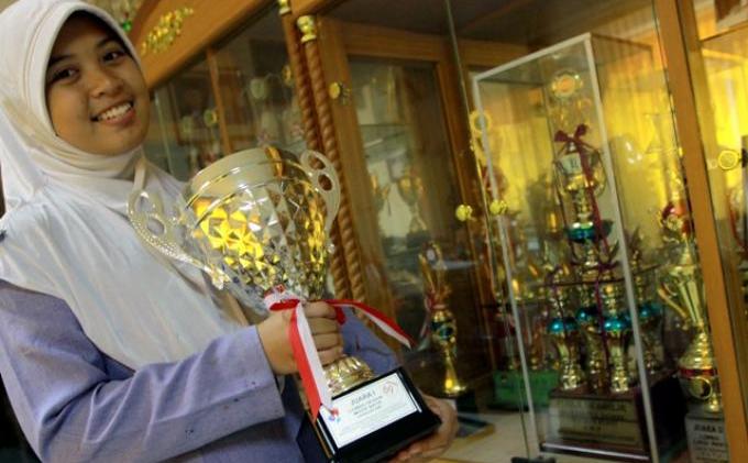 Melukis Bisa Ngilangin Stress - LOMBA_BATIK2.jpg