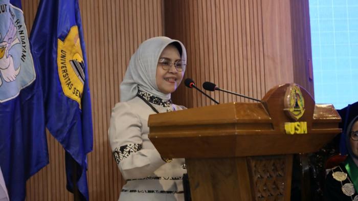 10260521_wisudawanterbaikusm76