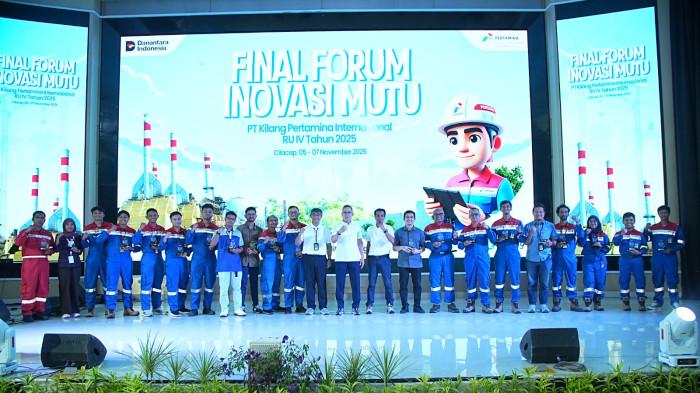18112025 pekerja Kilang Pertamina RU IV Cilacap berkompetisi dalam rangkaian Forum Inovasi Mutu