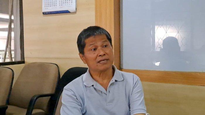 Guru asal SMA Negeri 15 Semarang, Sri Hartono (59).